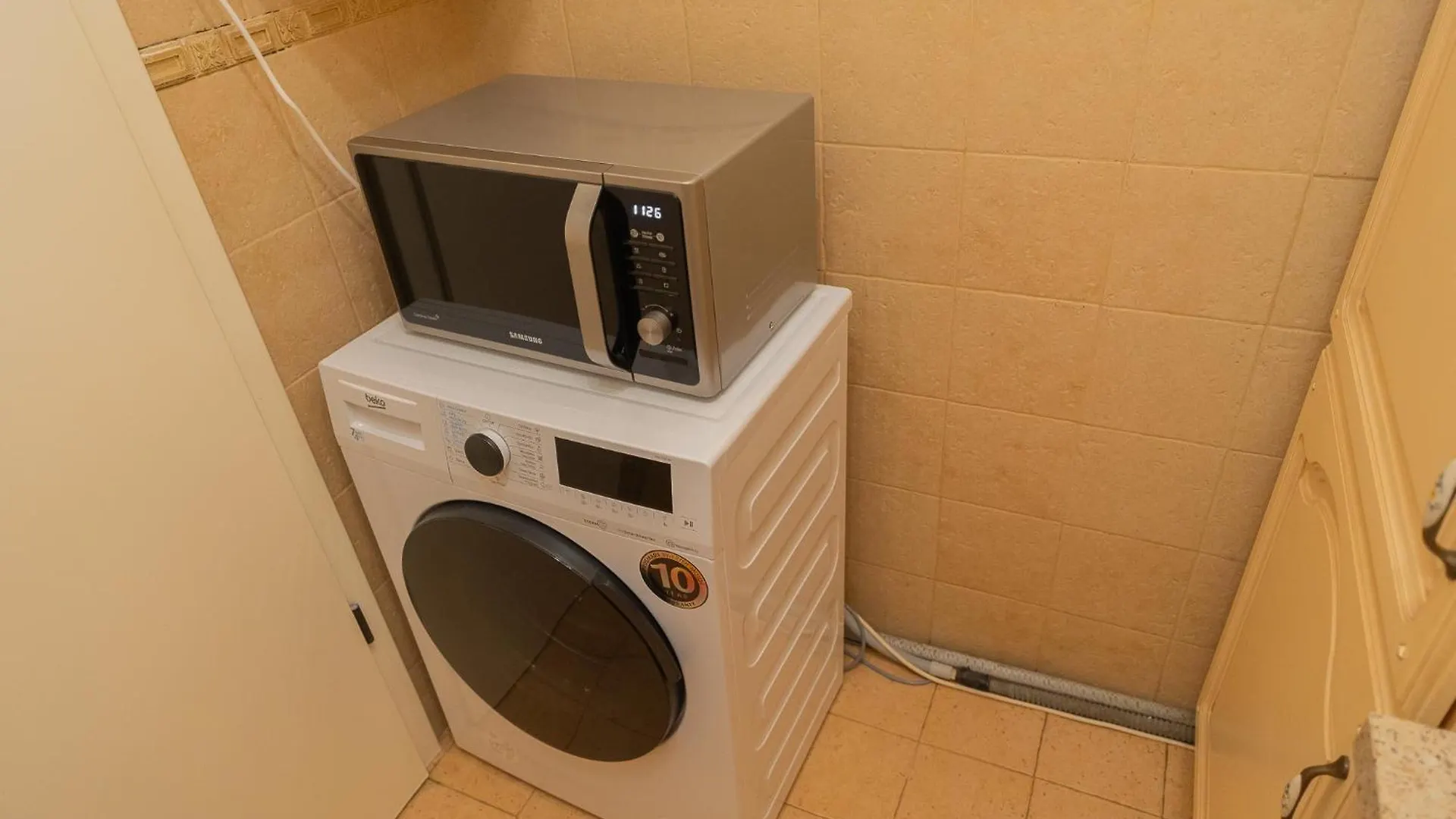 Classic Stay Next To Victoriei Avenue Bucharest
