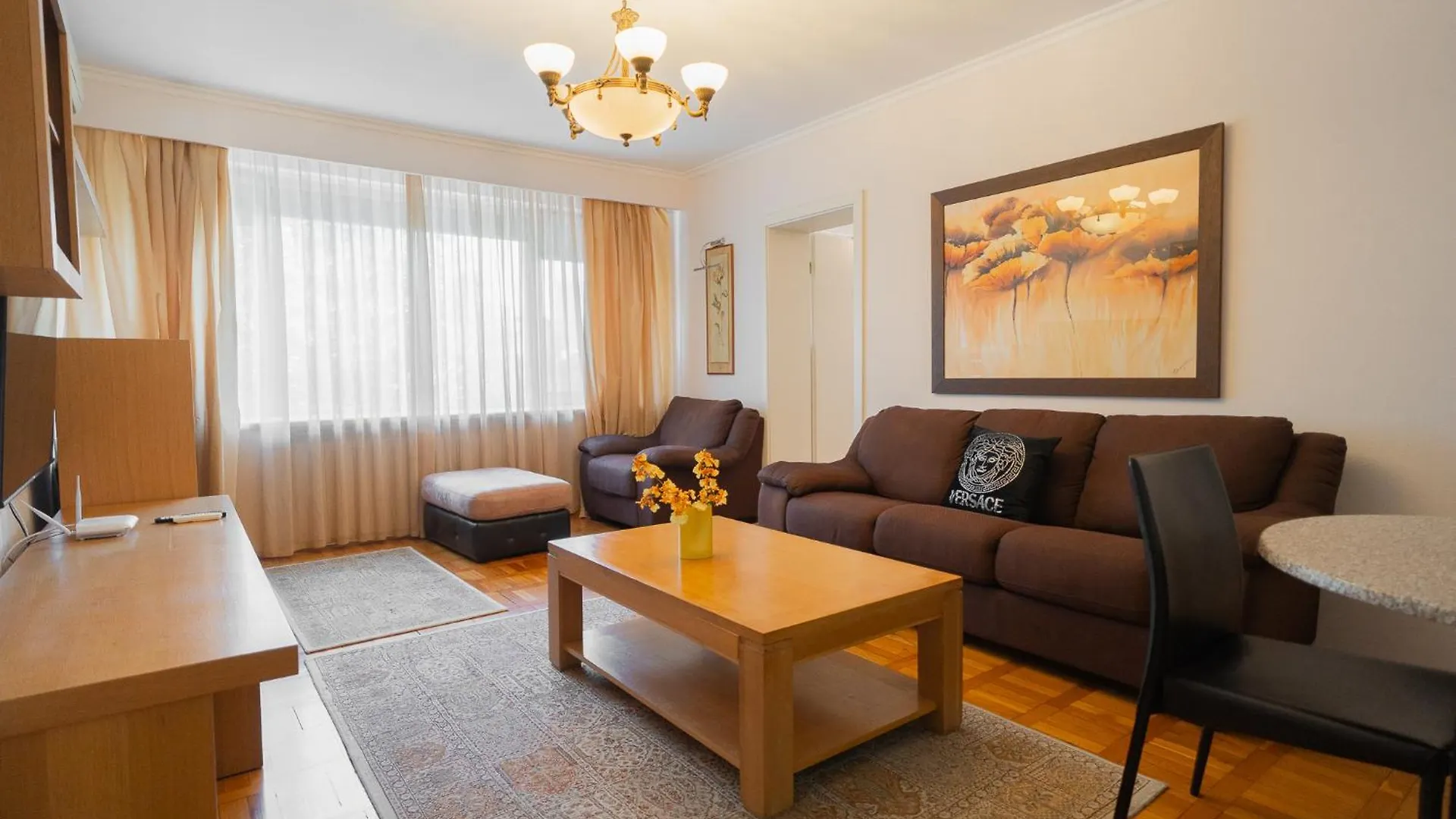 Apartment Classic Stay Next To Victoriei Avenue Bucharest