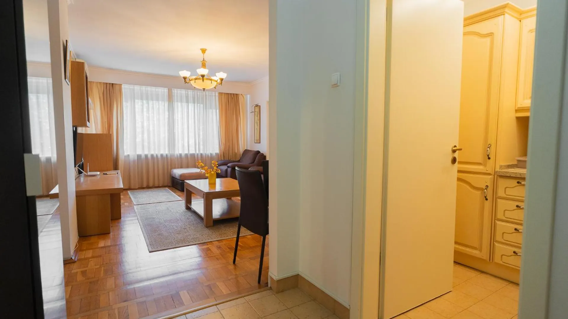 Apartment Classic Stay Next To Victoriei Avenue Bucharest Romania